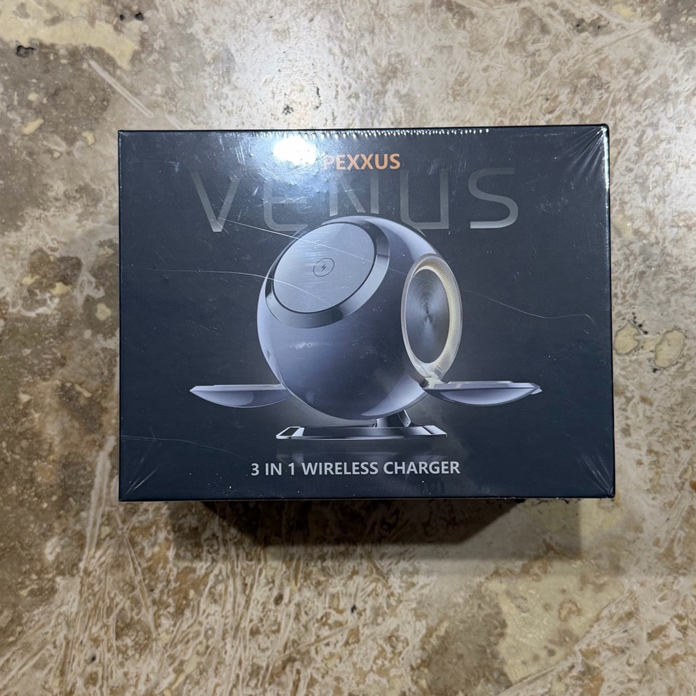 Pexxus 3-in-1 Wireless Charger in Black